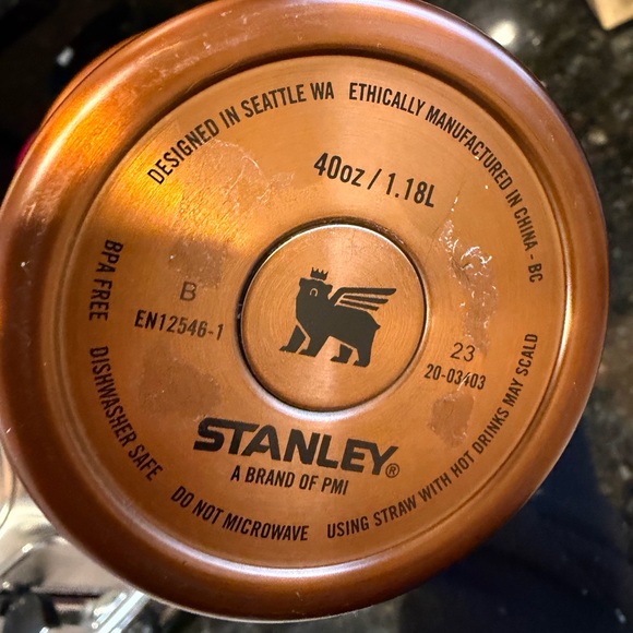 Stanley Copper Travel Mug with Handle - Picture 5 of 5